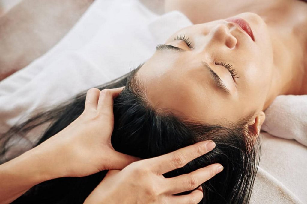 Masaje capilar: comienza el masaje