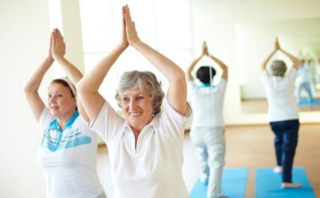 Actividad fisica para dolor de esaplda en personas mayores