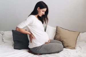 Aliviar el dolor de espalda en el tercer trimestre de embarazo: consejos y cuidados